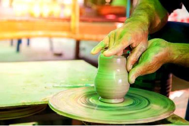 Возрождение глиняной посуды: Знакомство с искусством гончарного дела ручной работы