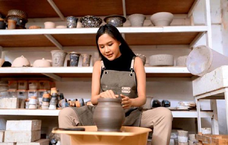 Улучшающие ежедневные ритуалы: Влияние функциональной керамики на самочувствие